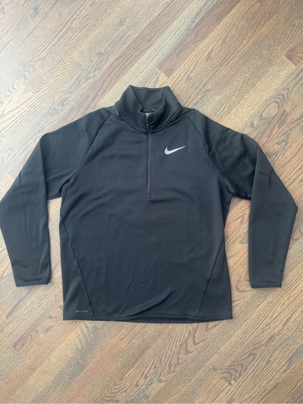 Nike Dri-FIT Therma Quarter-Zip pullover (Size L)